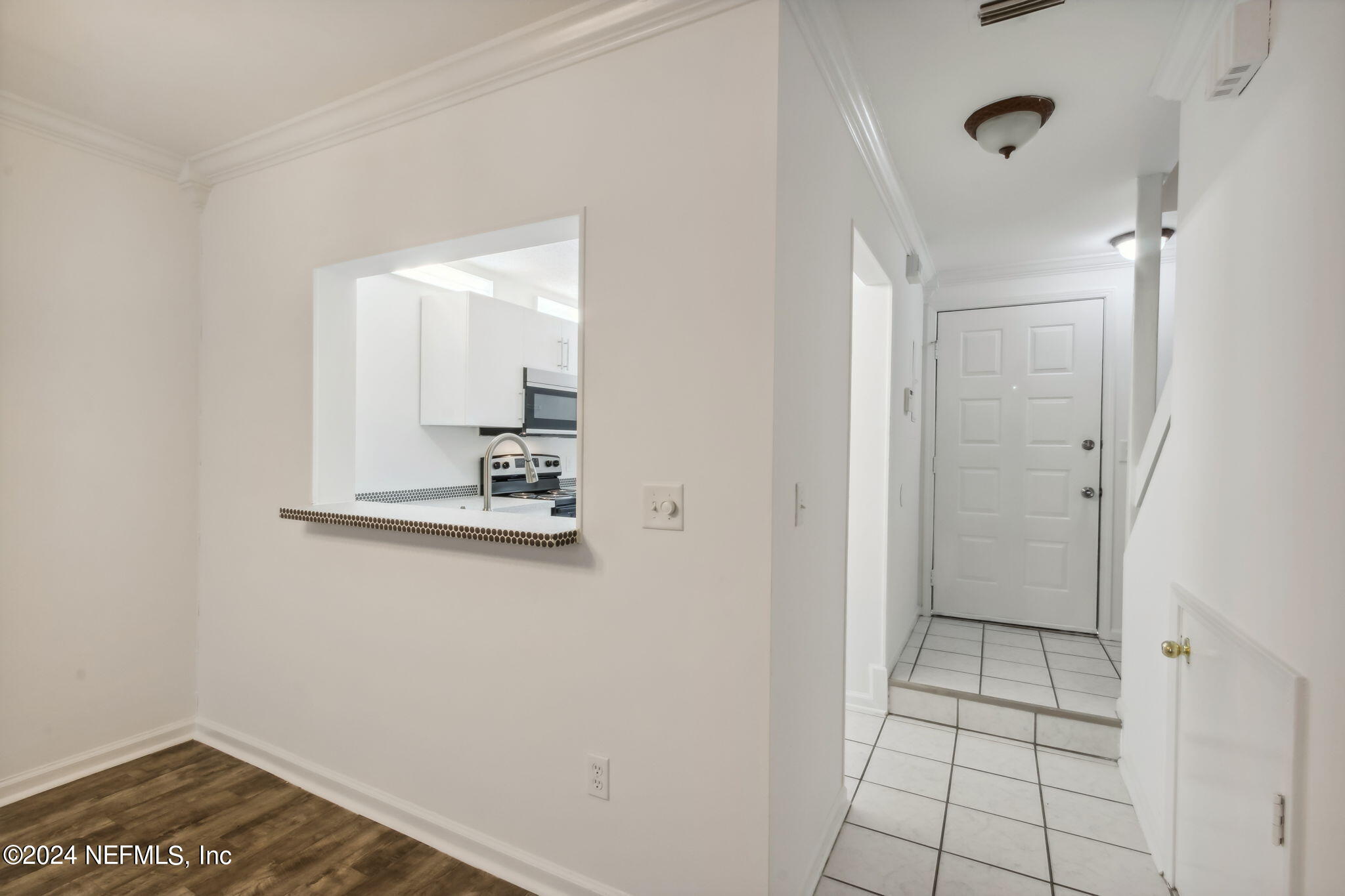 3801 Crown Point Road, Unit 1103 Jacksonville, FL 32257 - Photo 8 of 44 7-web-or-mls-3801 Crown Point Rd Unit 11