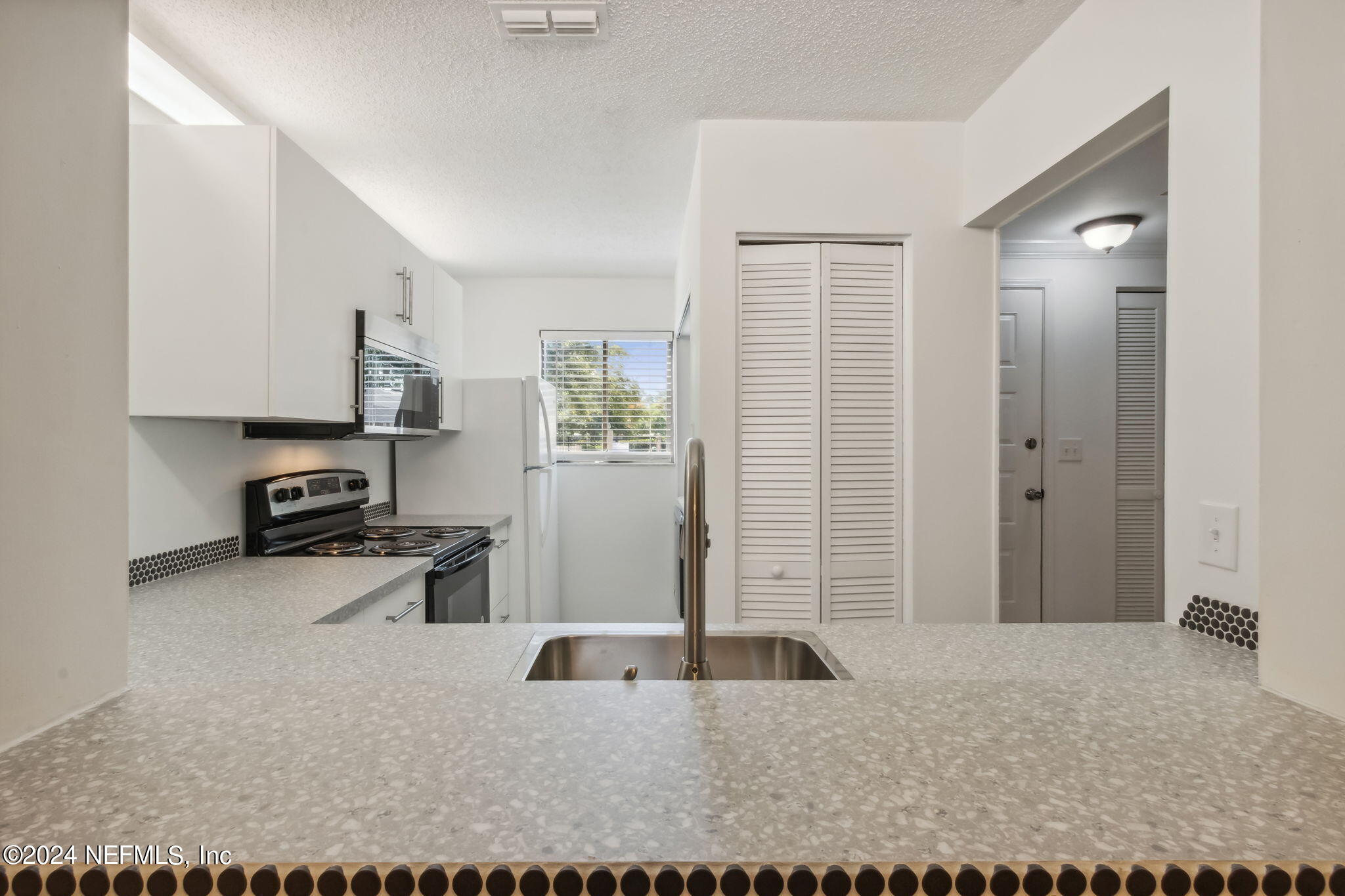 3801 Crown Point Road, Unit 1103 Jacksonville, FL 32257 - Photo 9 of 44 8-web-or-mls-3801 Crown Point Rd Unit 11