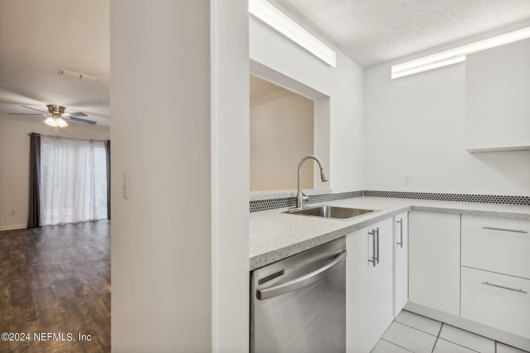 3801 Crown Point Road, Unit 1103 Jacksonville, FL 32257 - Photo 10 of 44 9-web-or-mls-3801 Crown Point Rd Unit 11