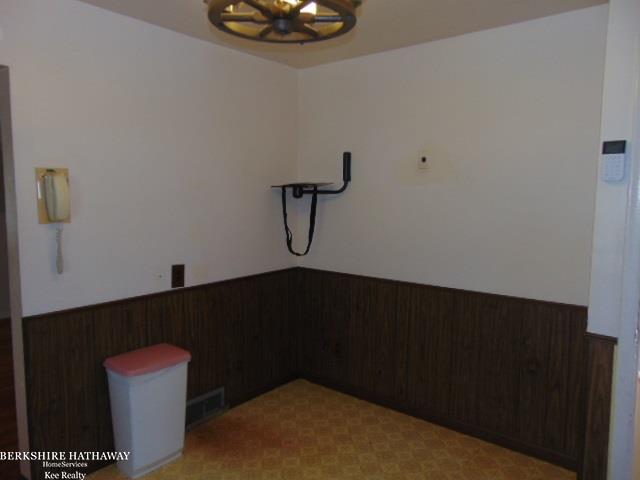 25820 Hayes Road Roseville, MI 48066 - Photo 12 of 20 50028542-11.JPG
