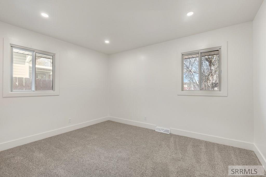 1554 Beverly Road Idaho Falls, ID 83402 - Photo 19 of 50 Bedroom 1