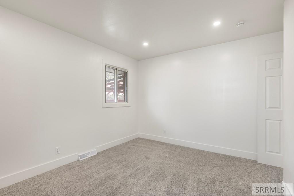 1554 Beverly Road Idaho Falls, ID 83402 - Photo 20 of 50 Bedroom 1