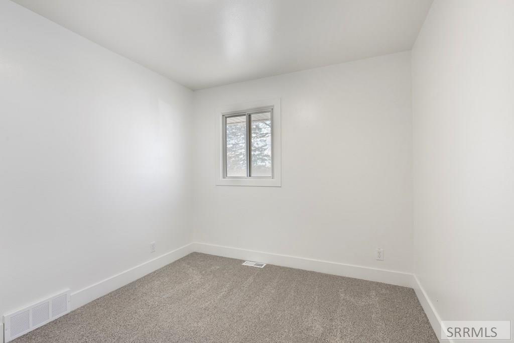 1554 Beverly Road Idaho Falls, ID 83402 - Photo 24 of 50 Bedroom 2