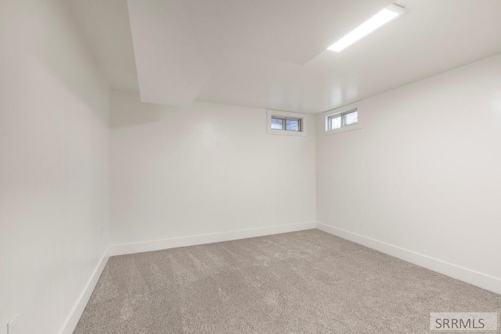 1554 Beverly Road Idaho Falls, ID 83402 - Photo 36 of 50 Bedroom 3