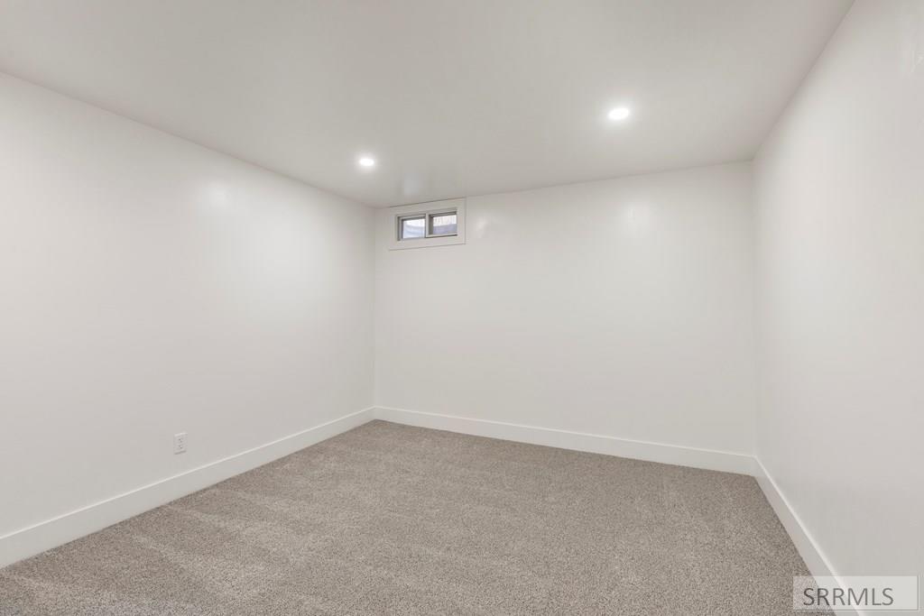 1554 Beverly Road Idaho Falls, ID 83402 - Photo 39 of 50 Bedroom 4