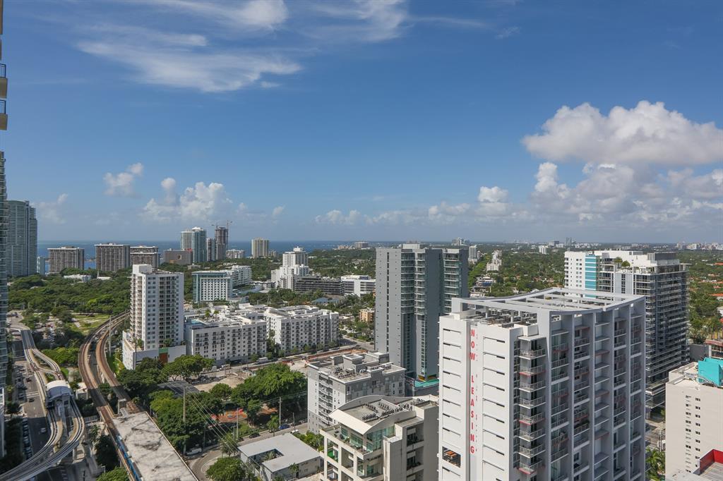 999 Southwest 1st Avenue, Unit 2913 Miami, FL 33130 - Photo 22 of 36 a view of a city with tall buildings