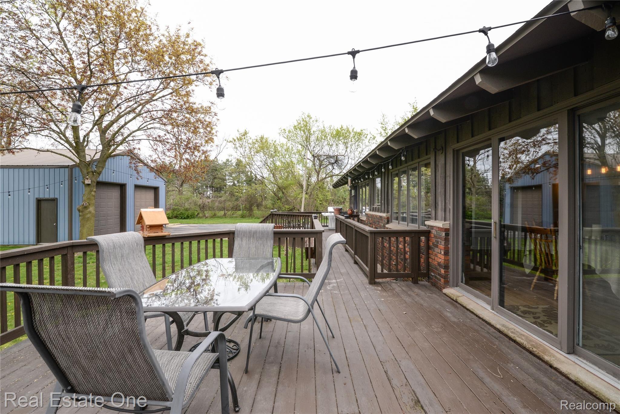 1095 North Garner Road Milford, MI 48380 - Photo 39 of 45 DSC_0123.jpg