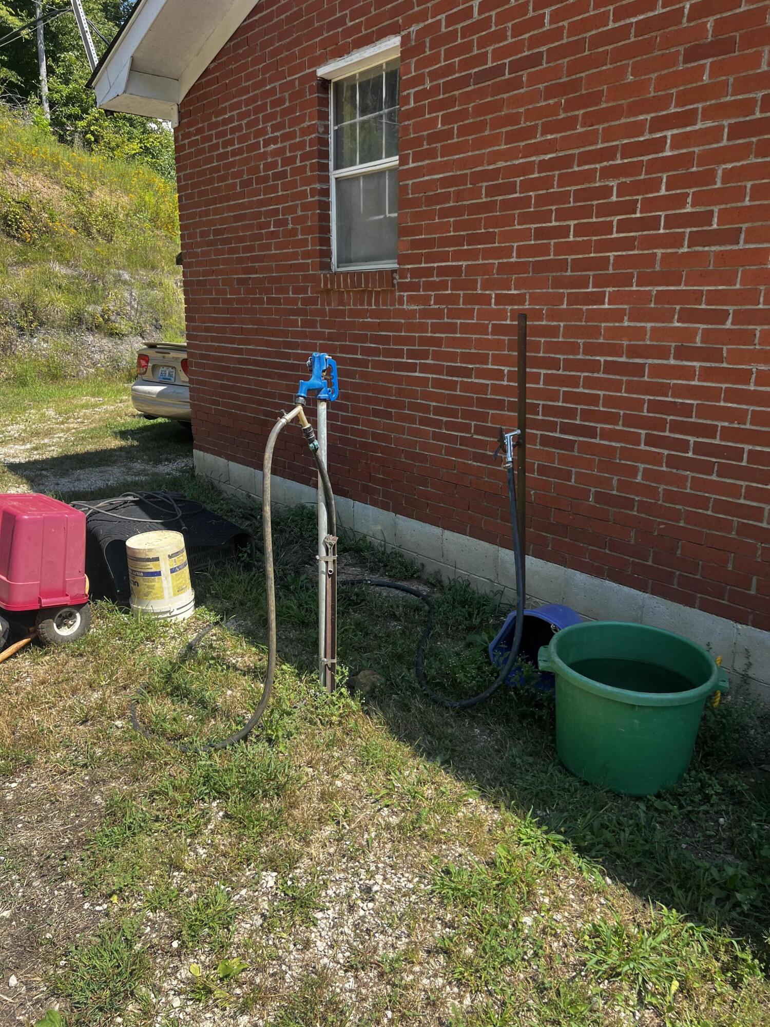 523 Kings Road Campton, KY 41301 - Photo 20 of 20 Hydrant