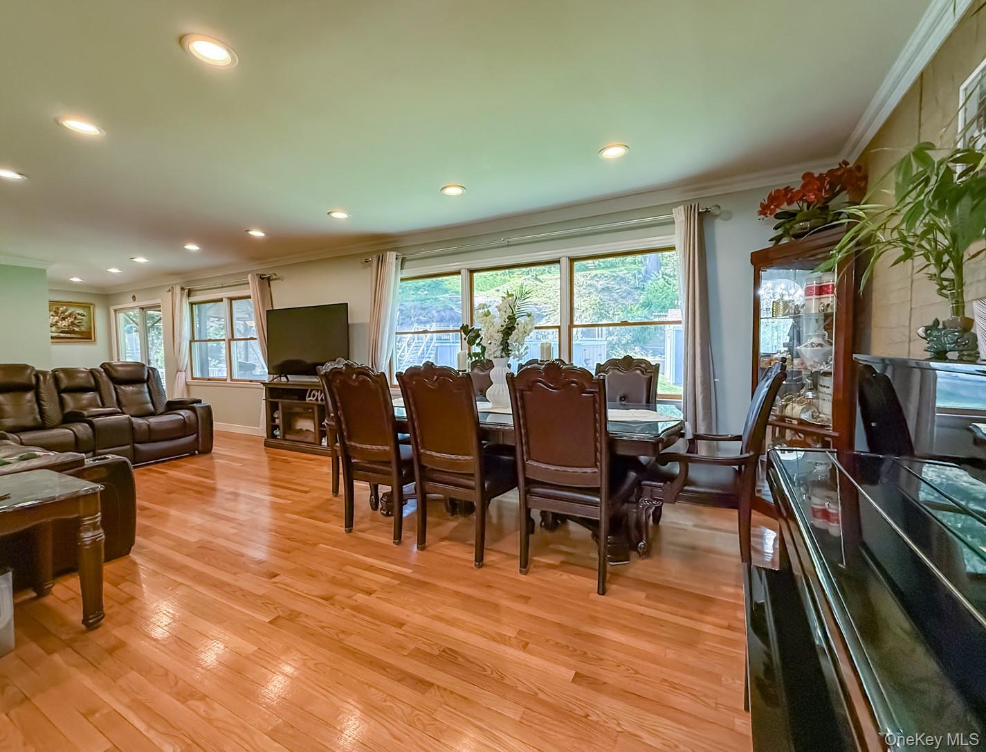 49 Meadow Road Montrose, NY 10548 - Photo 13 of 50 Hardwood flooring throughout the main living areas, complemented by recessed lighting