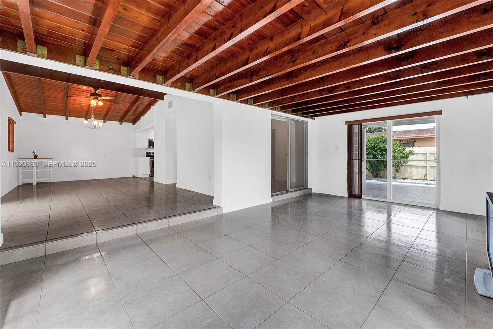 361 Southeast 6th Avenue, Unit 1 Hialeah, FL 33010 - Photo 12 of 43