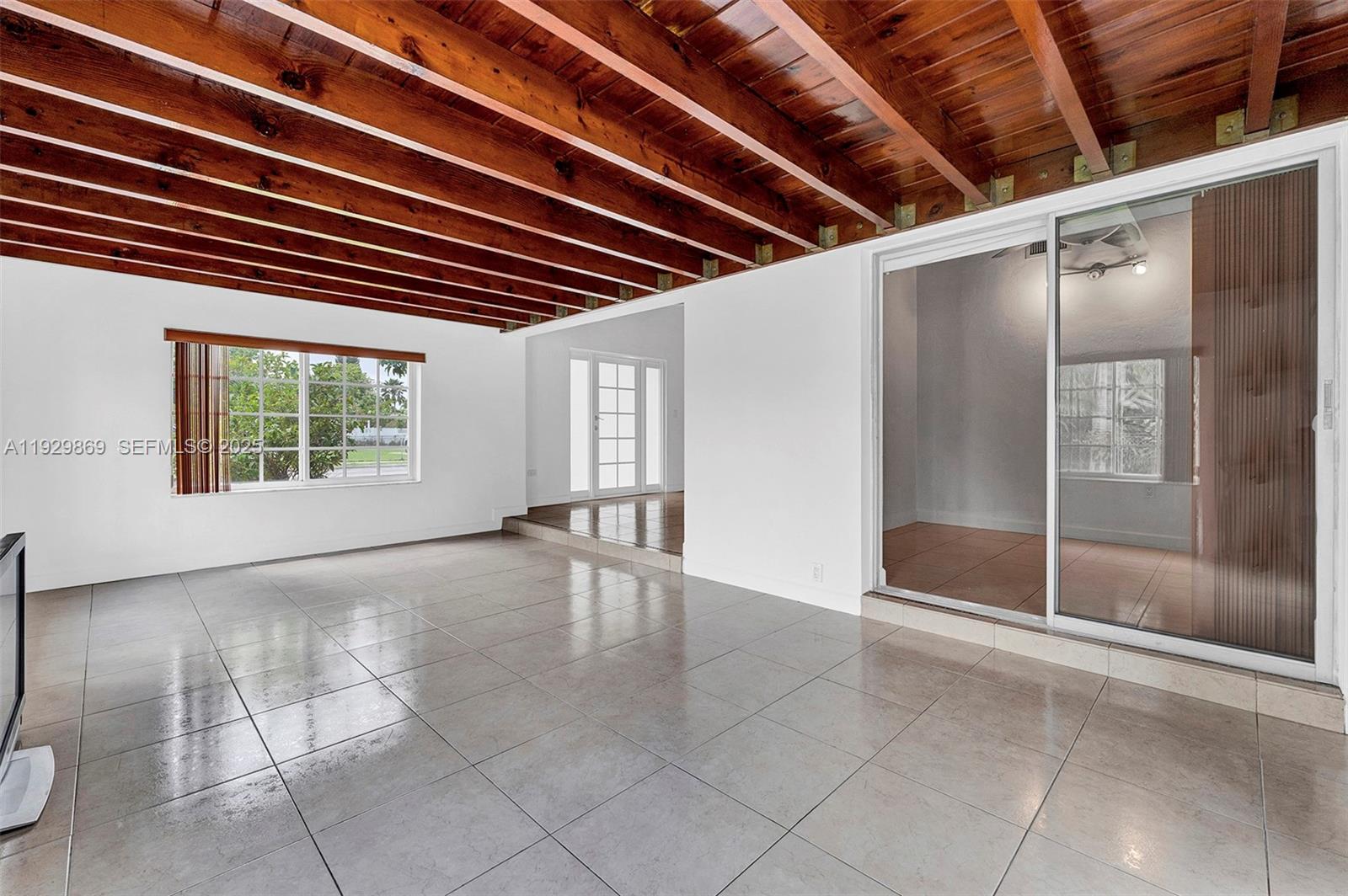 361 Southeast 6th Avenue, Unit 1 Hialeah, FL 33010 - Photo 15 of 43