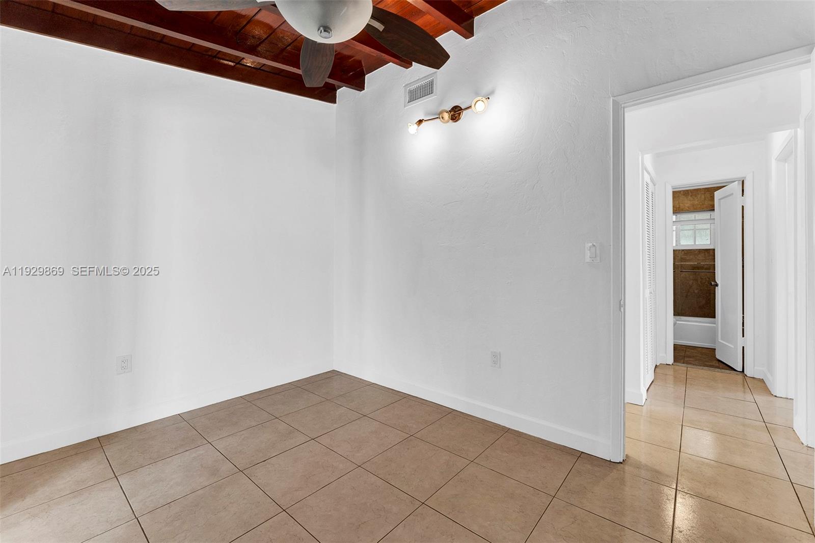 361 Southeast 6th Avenue, Unit 1 Hialeah, FL 33010 - Photo 16 of 43