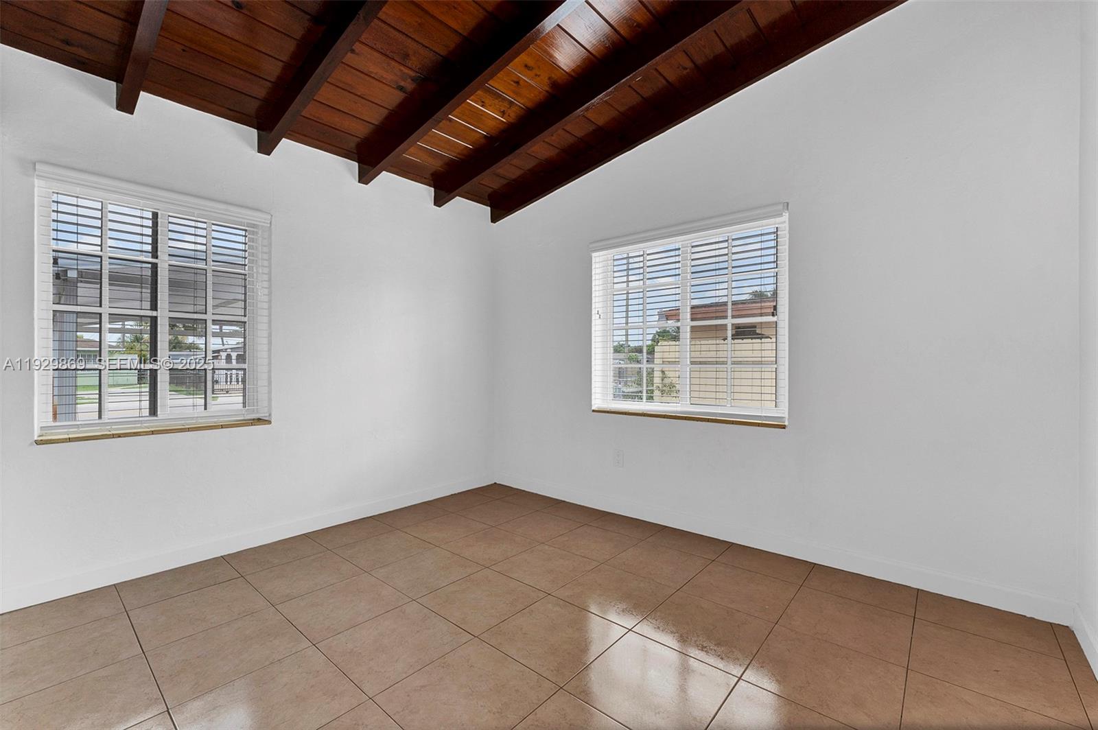 361 Southeast 6th Avenue, Unit 1 Hialeah, FL 33010 - Photo 23 of 43