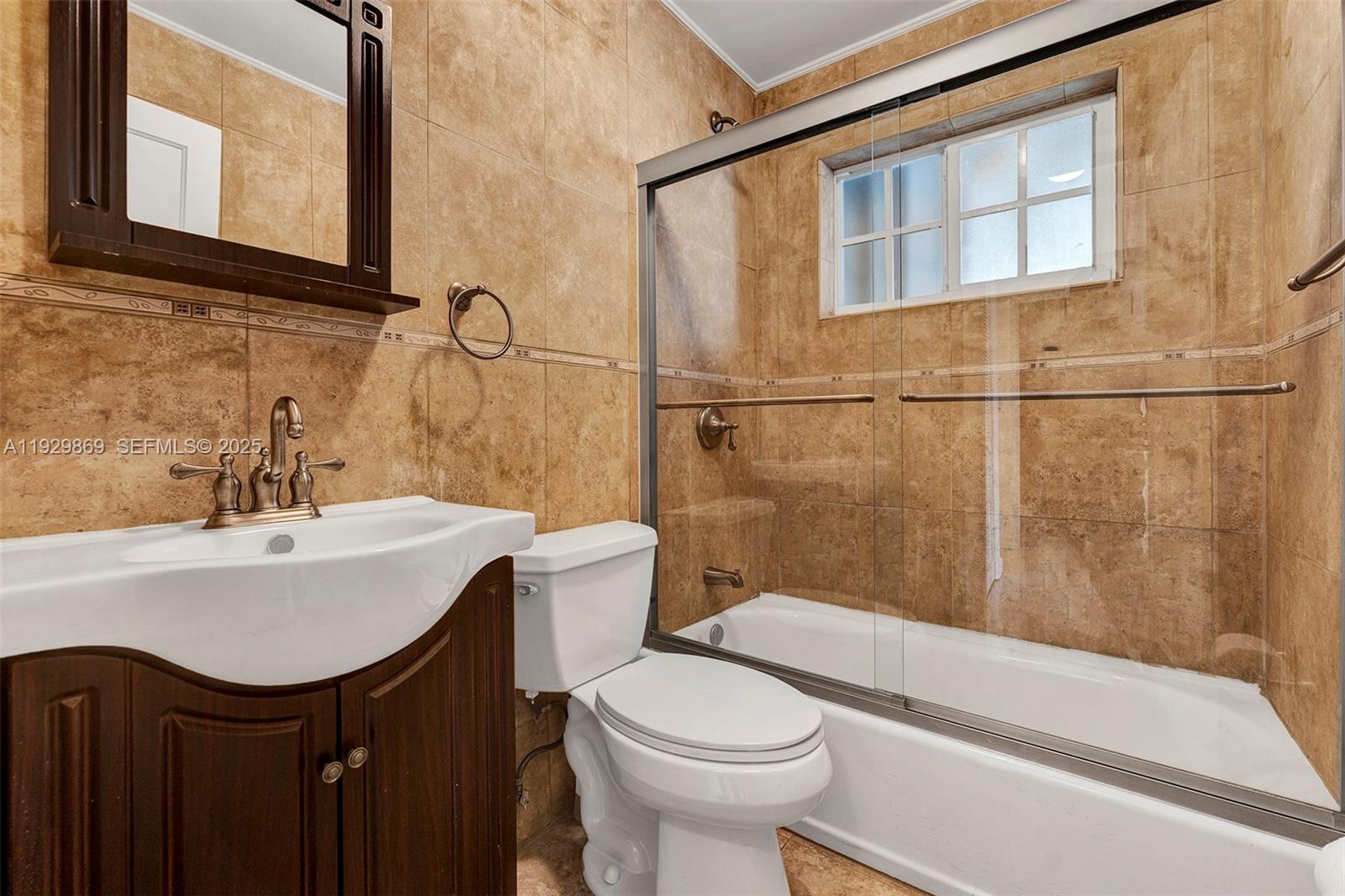 361 Southeast 6th Avenue, Unit 1 Hialeah, FL 33010 - Photo 26 of 43