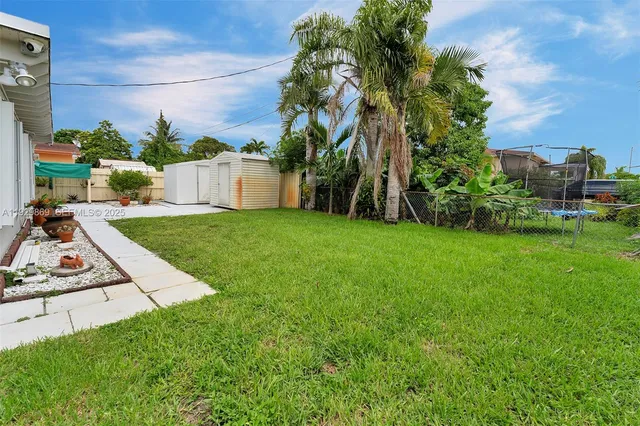 $3,000 | 361 Southeast 6th Avenue, Unit 1, Hialeah, FL 33010