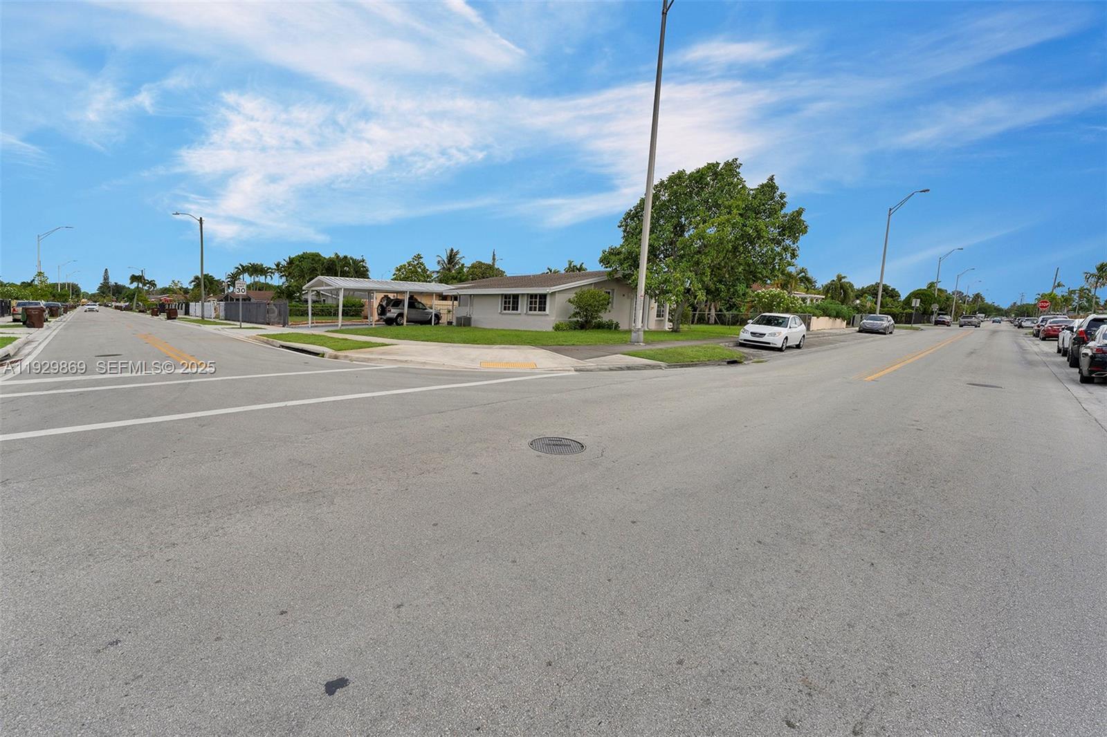 361 Southeast 6th Avenue, Unit 1 Hialeah, FL 33010 - Photo 40 of 43