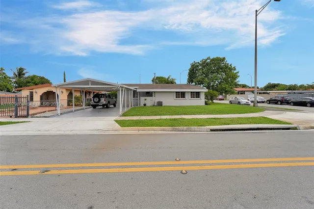 $3,000 | 361 Southeast 6th Avenue, Unit 1, Hialeah, FL 33010