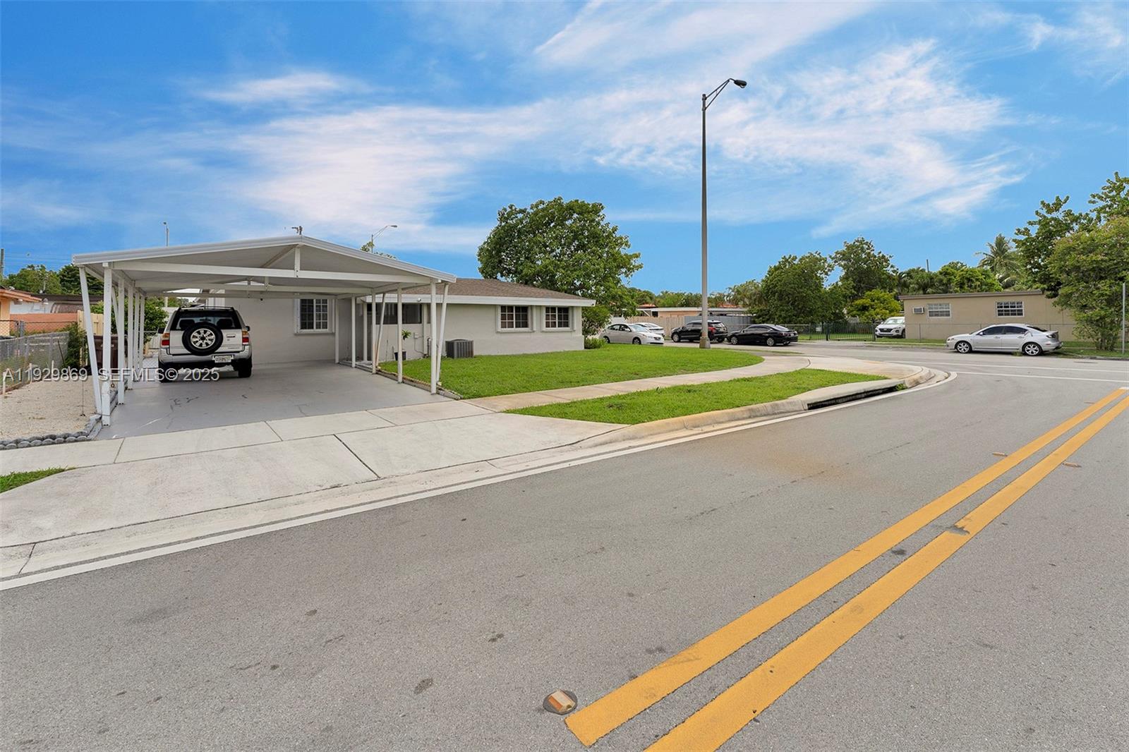 361 Southeast 6th Avenue, Unit 1 Hialeah, FL 33010 - Photo 42 of 43