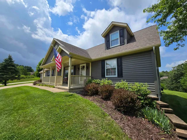 $399,750 | 1-a49 Blackhawk Lane, Apple River, IL 61001