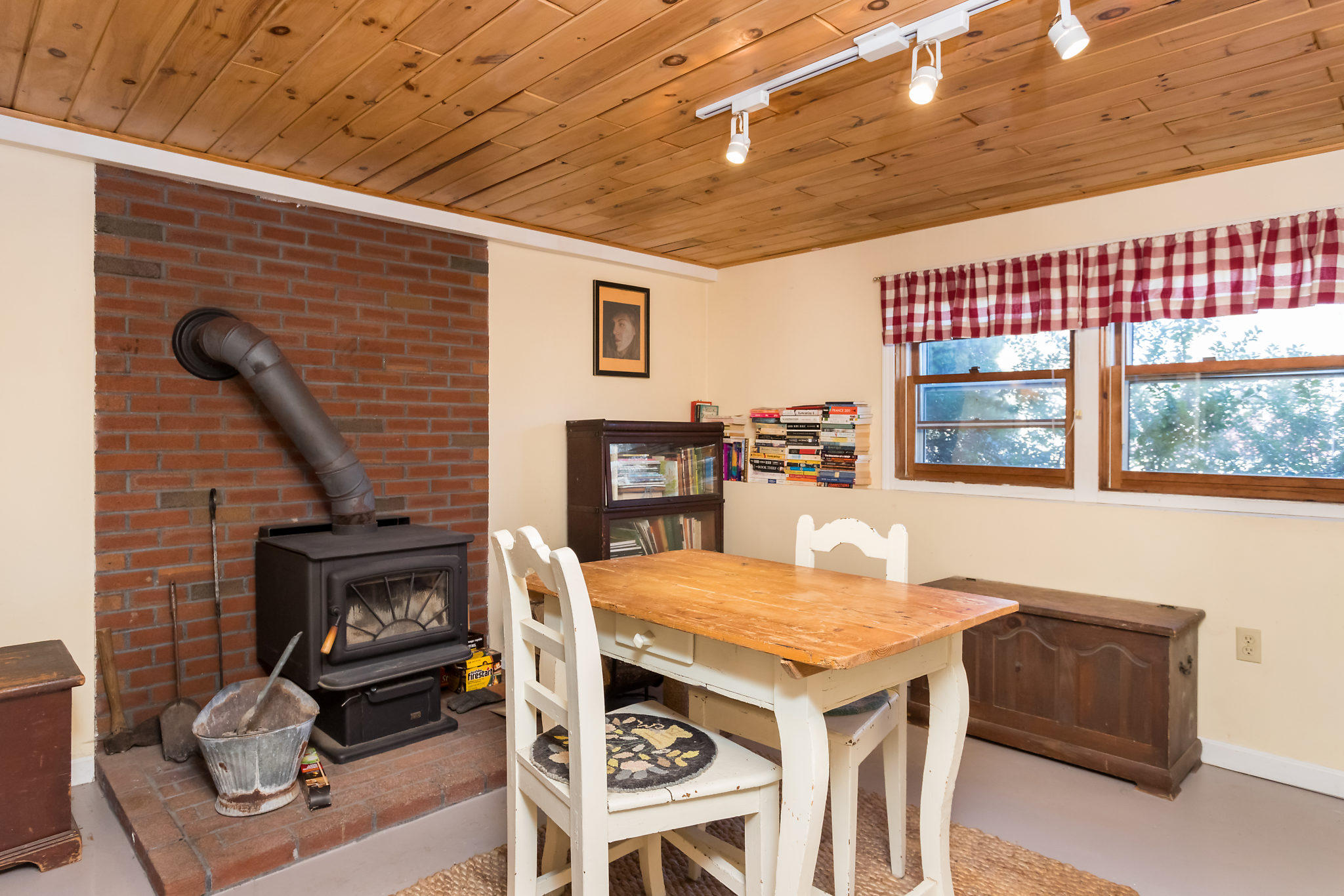 73 Raydon Extension York, ME 03909 - Photo 16 of 17 2019_04_11 73RaydonRdExt-038-SMALL