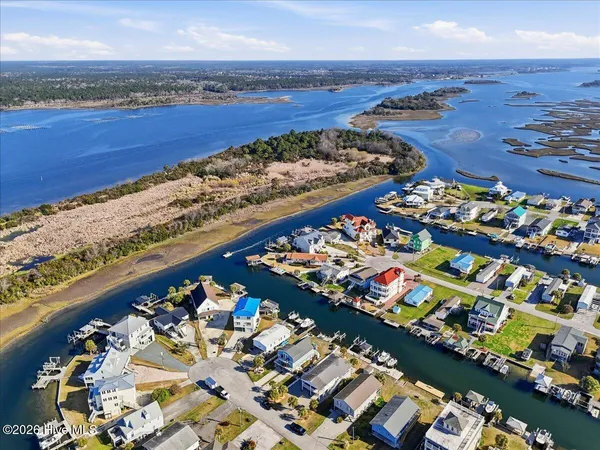 $925,000 | 6114 6th Street, Surf City, NC 28445