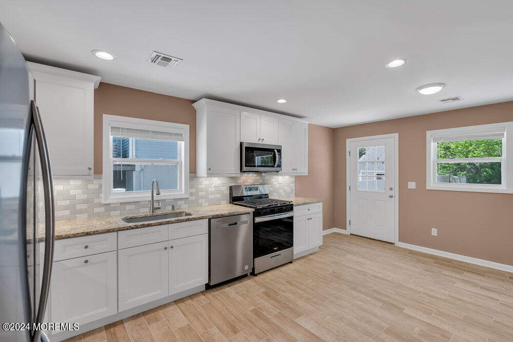 216 Grover Road Toms River, NJ 08753 - Photo 21 of 46 Kitchen