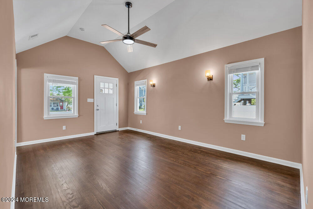 216 Grover Road Toms River, NJ 08753 - Photo 10 of 46 Living Room