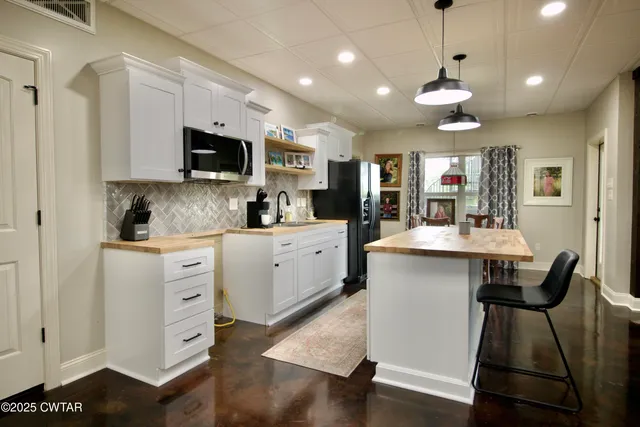 $750,000 | 15 Morris Moore Drive, Humboldt, TN 38343