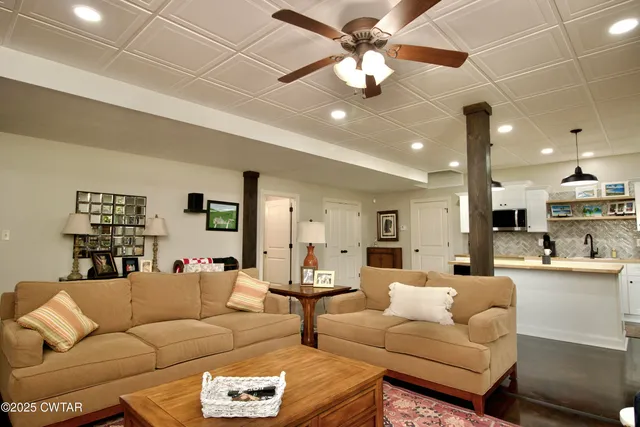 $750,000 | 15 Morris Moore Drive, Humboldt, TN 38343