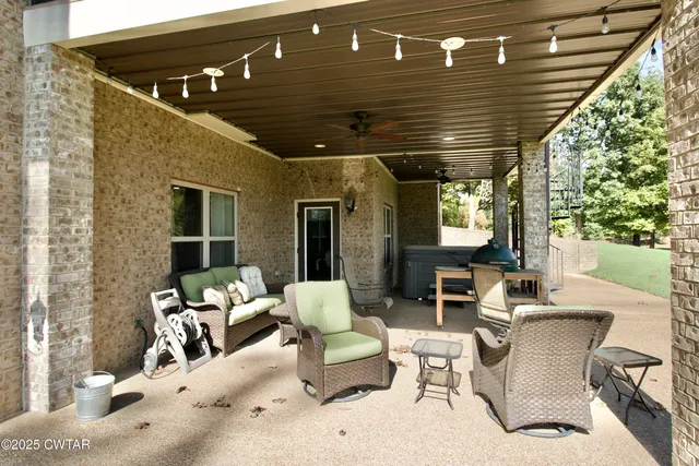 $750,000 | 15 Morris Moore Drive, Humboldt, TN 38343