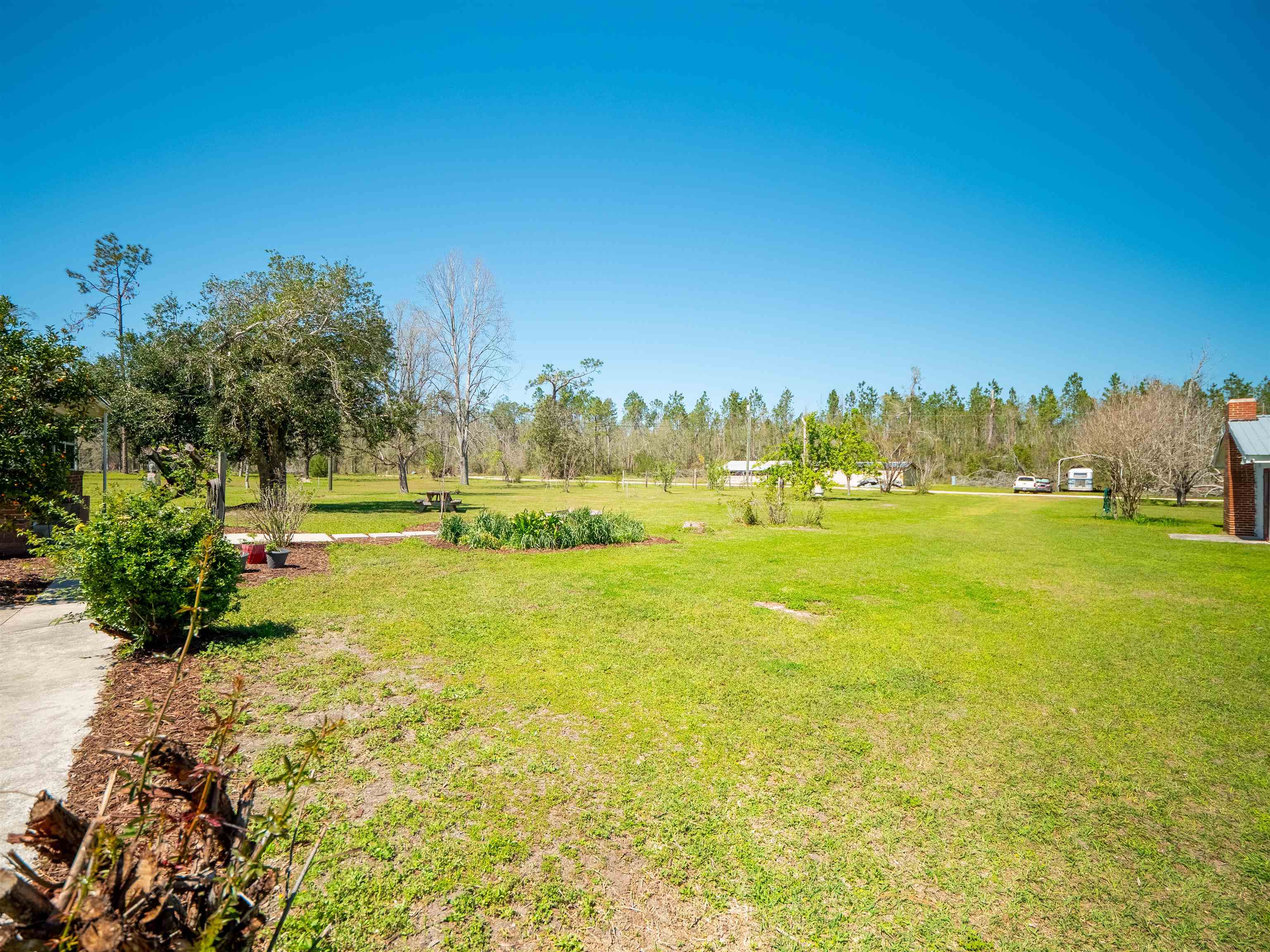 6753 Highway 90 Lee, FL 32059 - Photo 15 of 42