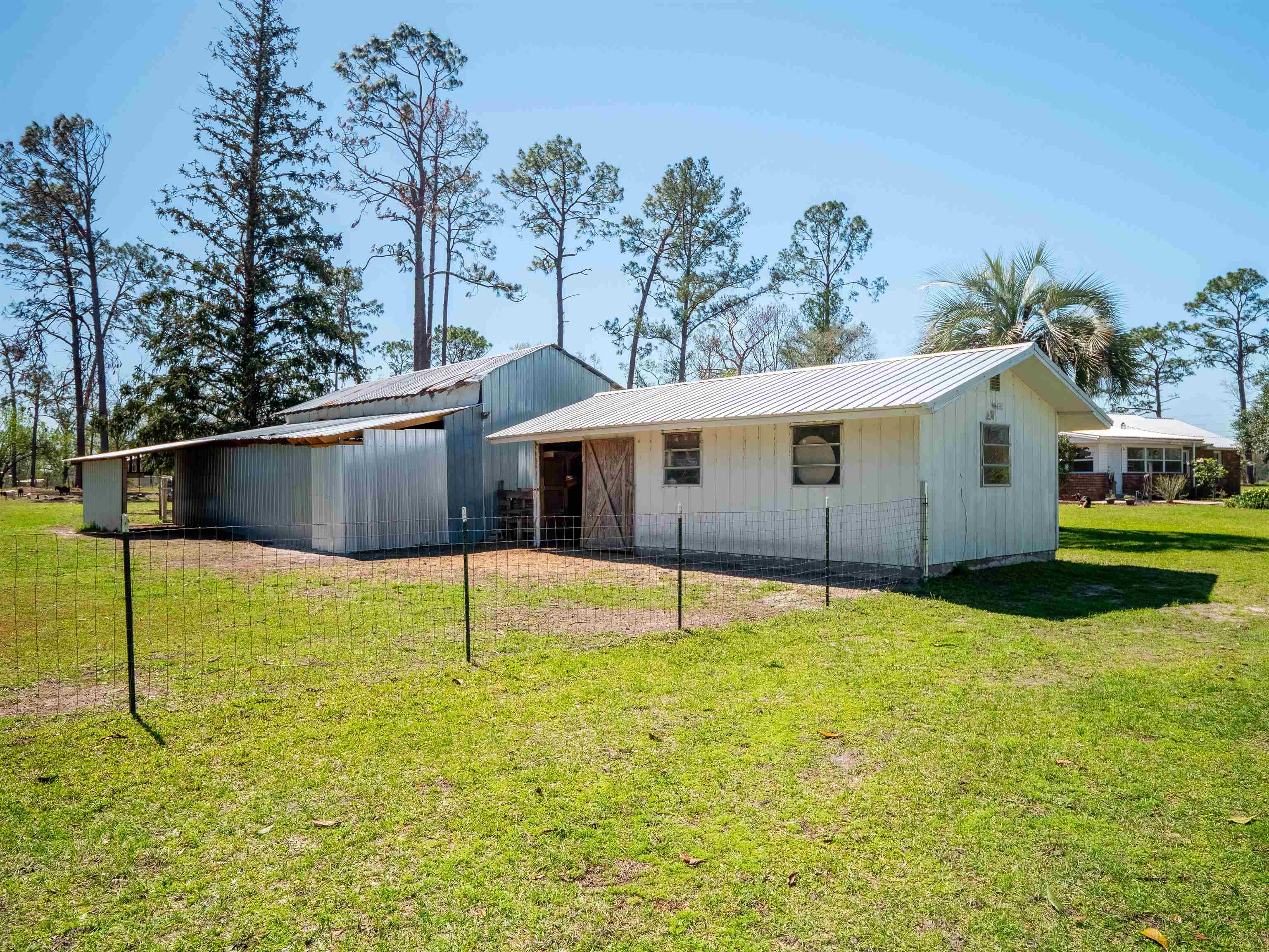 6753 Highway 90 Lee, FL 32059 - Photo 8 of 42