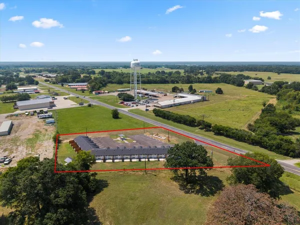 $900 | 900 South Tool Drive, Unit 5, Tool, TX 75143