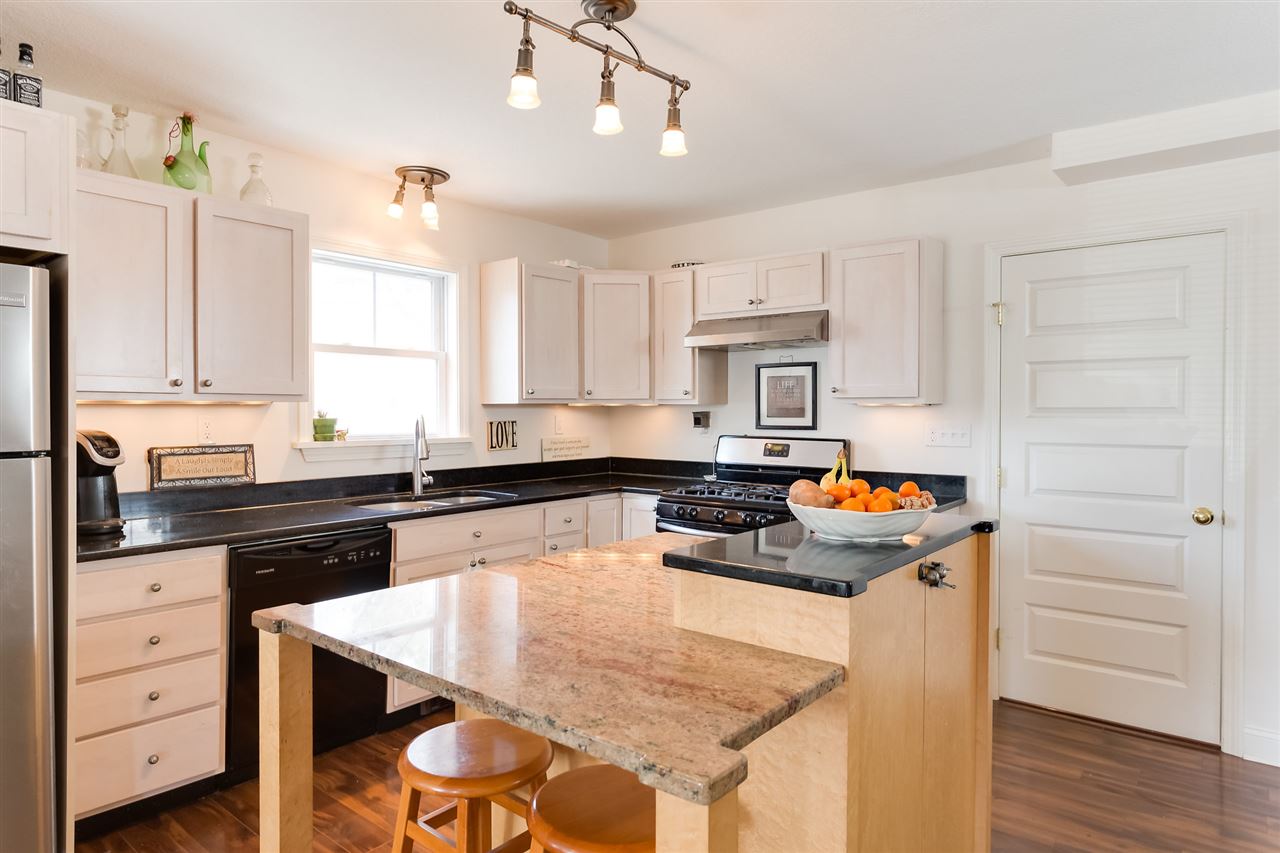 61 Winter Street Exeter, NH 03833 - Photo 6 of 33