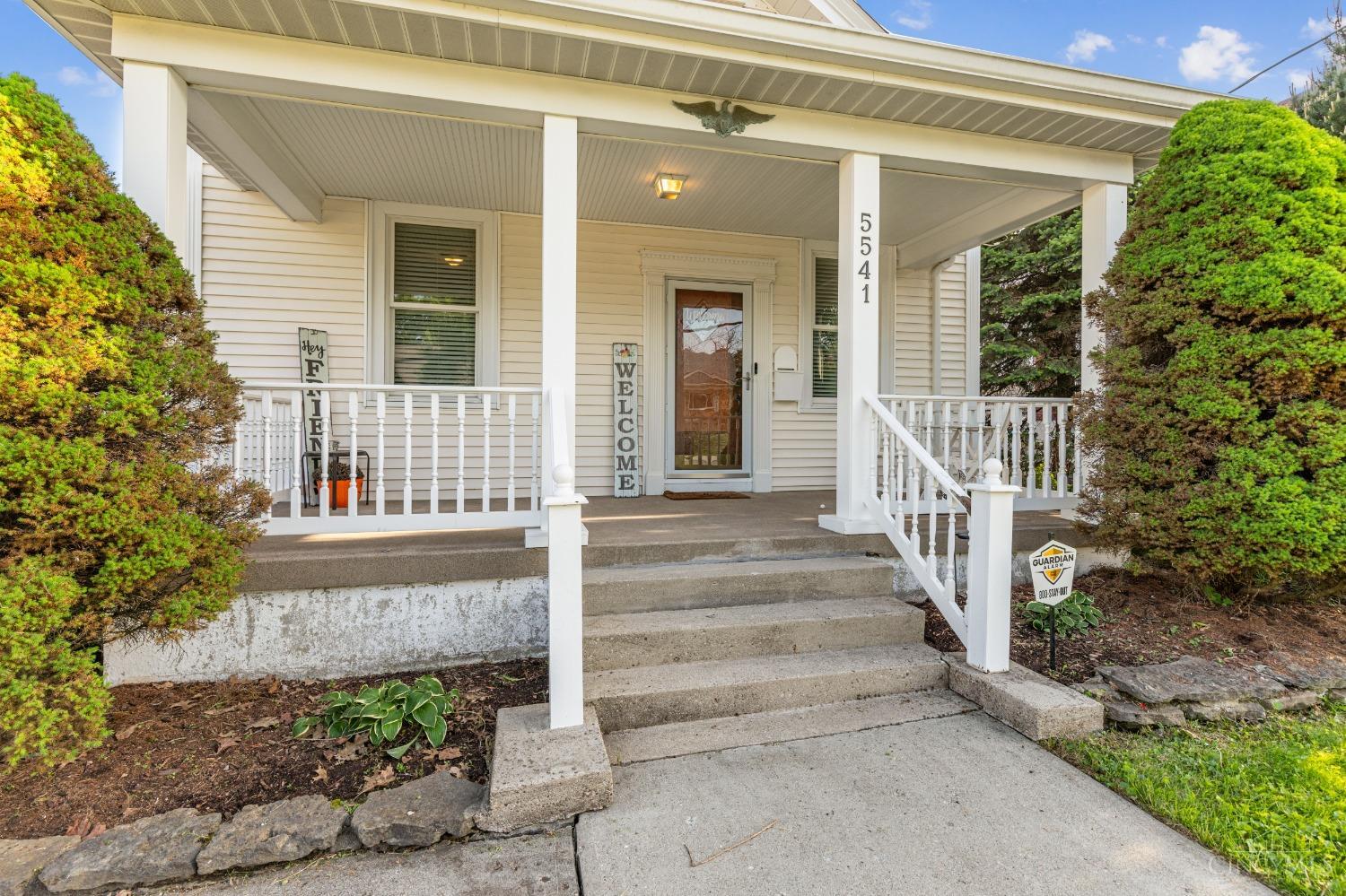 5541 Lawrence Road Cincinnati, OH 45248 - Photo 3 of 37