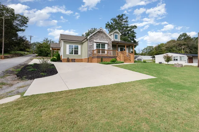 $329,900 | 334 South Howard Avenue, Landrum, SC 29356