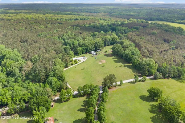 $365,000 | 98 County Road 518, Como, MS 38619