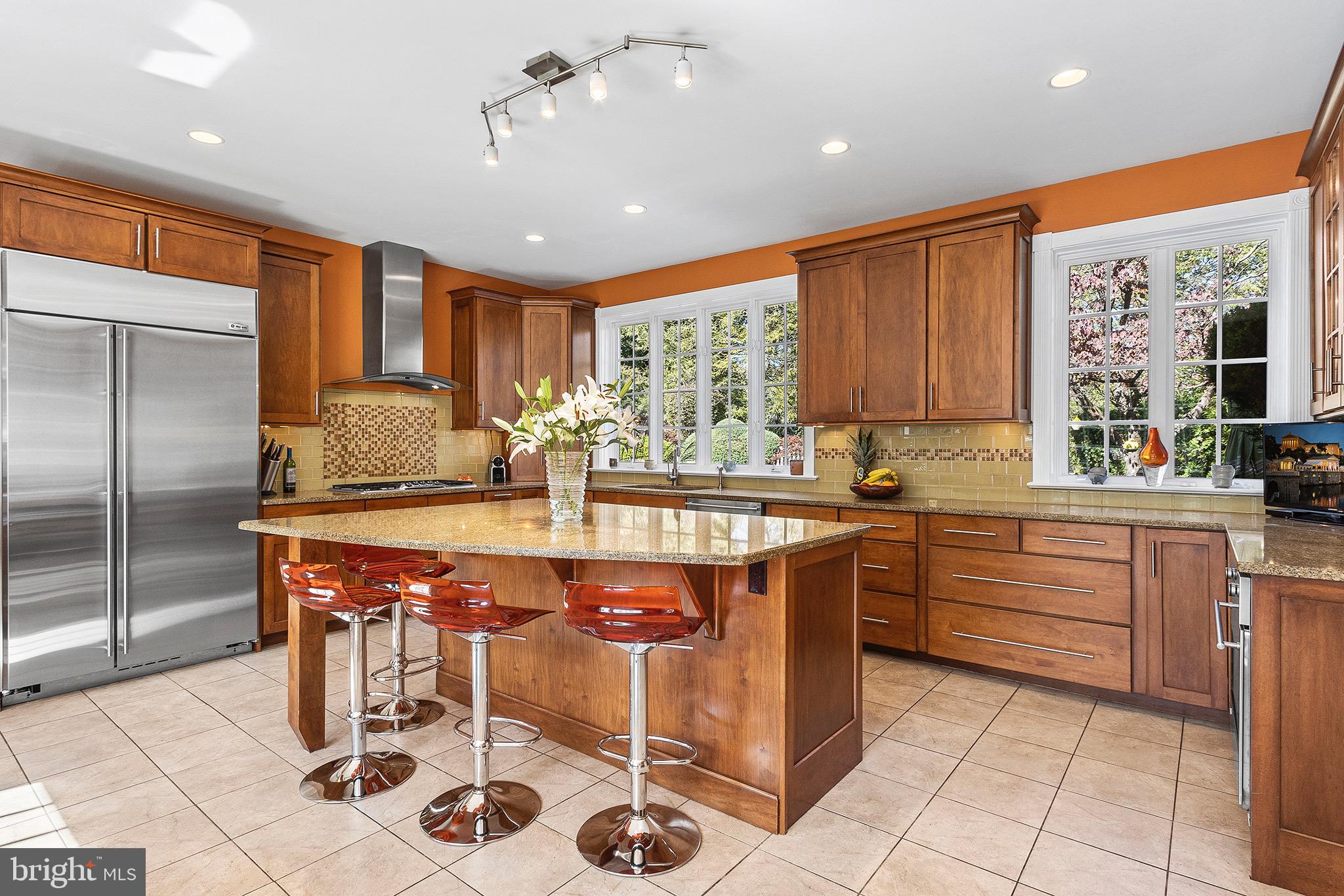 102 North Waterloo Road Devon, PA 19333 - Photo 16 of 46 Large island w/ granite top