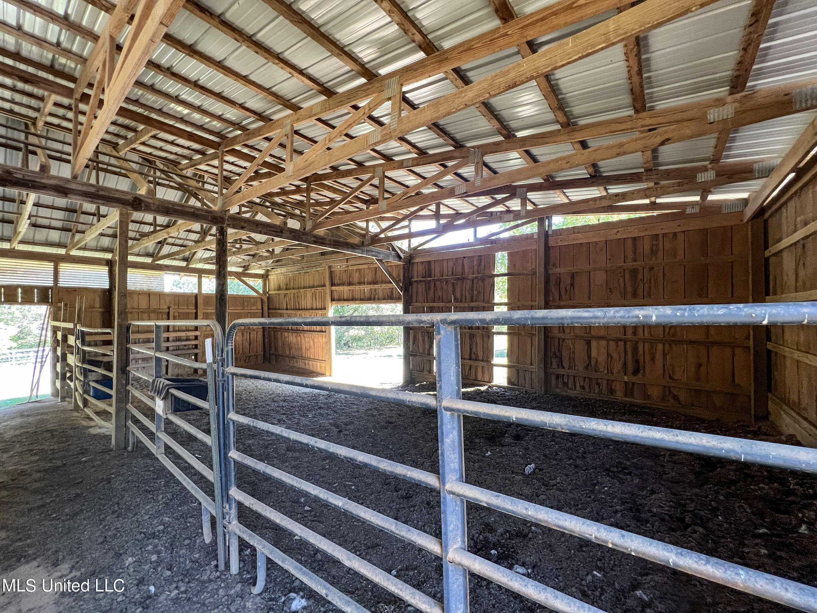 2433 John Branch Road Sardis, MS 38666 - Photo 67 of 172 2dvjb74