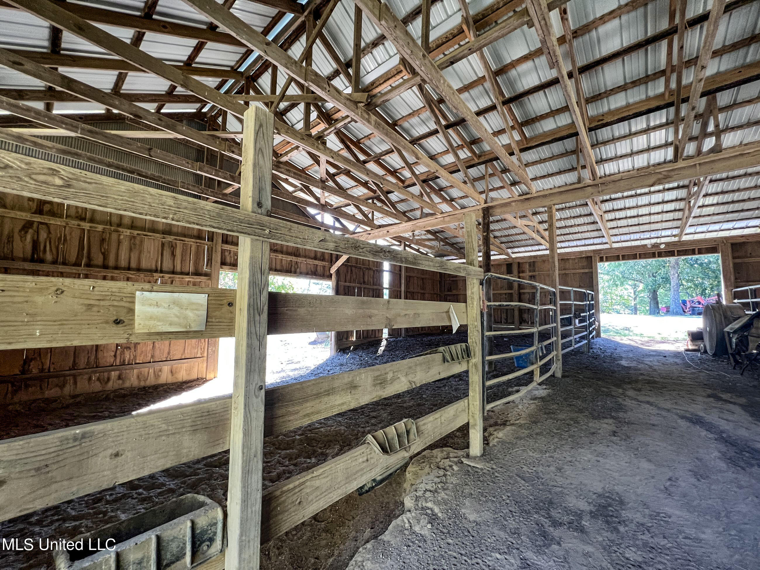 2433 John Branch Road Sardis, MS 38666 - Photo 72 of 172 2dvjb84