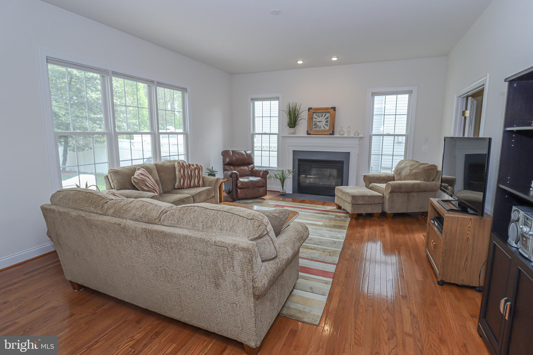 11 Johnson Road Pasadena, MD 21122 - Photo 15 of 56 Bright & Airy