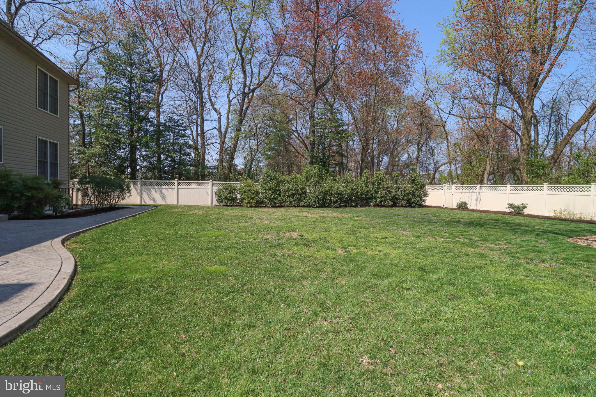 11 Johnson Road Pasadena, MD 21122 - Photo 5 of 56 Huge Fenced BackYard