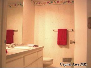 8 Bridge Terrace Springfield, IL 62704 - Photo 7 of 9
