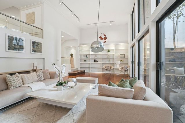 $1,988,000 | 1621 Stone Pine Lane, Menlo Park, CA 94025