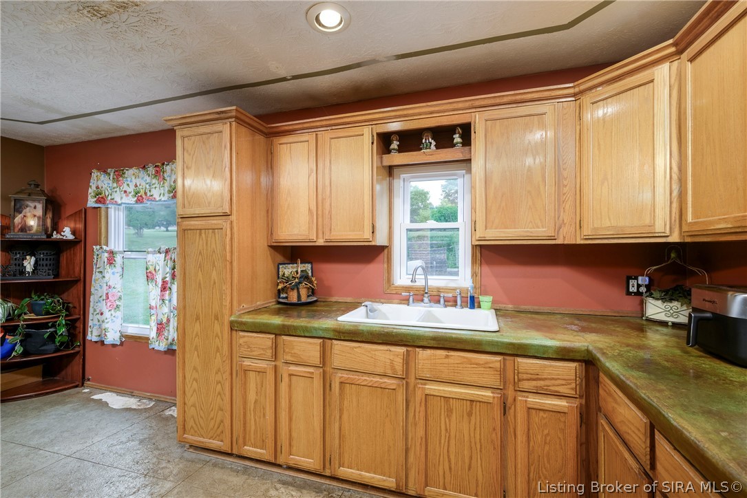 8014 Ridge Way Georgetown, IN 47122 - Photo 12 of 51