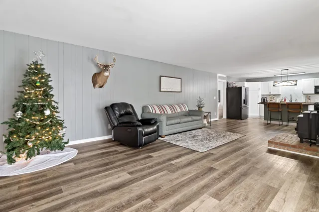 $359,900 | 1060 West 406 South, Marion, IN 46953