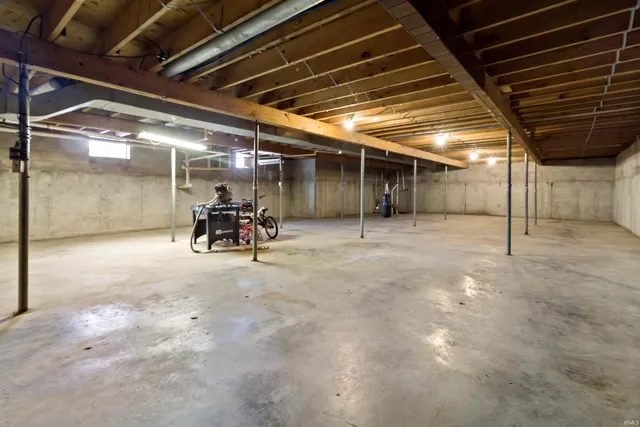 $359,900 | 1060 West 406 South, Marion, IN 46953