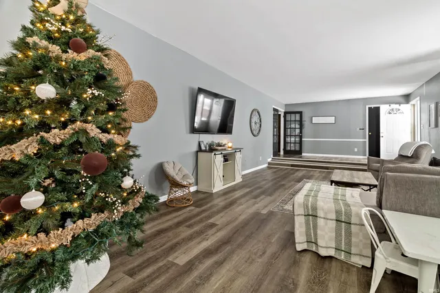 $359,900 | 1060 West 406 South, Marion, IN 46953