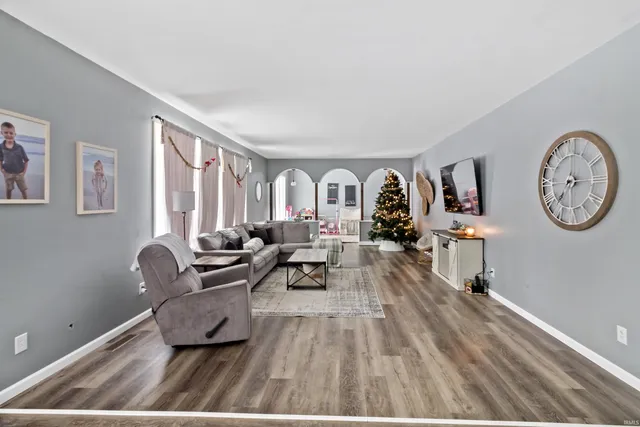 $359,900 | 1060 West 406 South, Marion, IN 46953