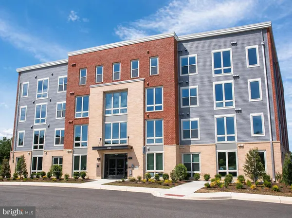 $232,859 | 6107 Fairview Farm Drive, Unit 210, Alexandria, VA 22315